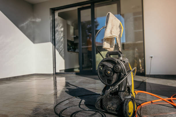 Best Sign and Awning Cleaning  in Frankston, TX